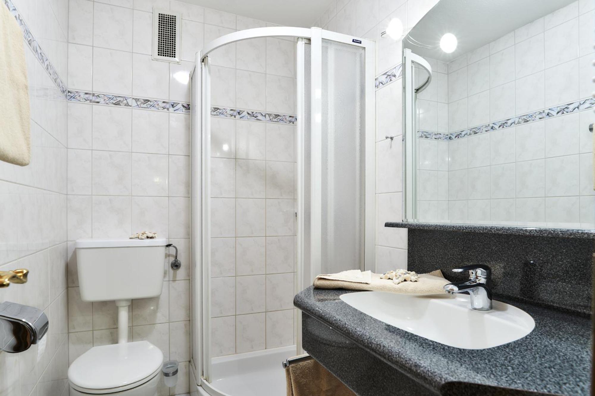 Heiterwanger Hof Appartments Ngoại thất bức ảnh