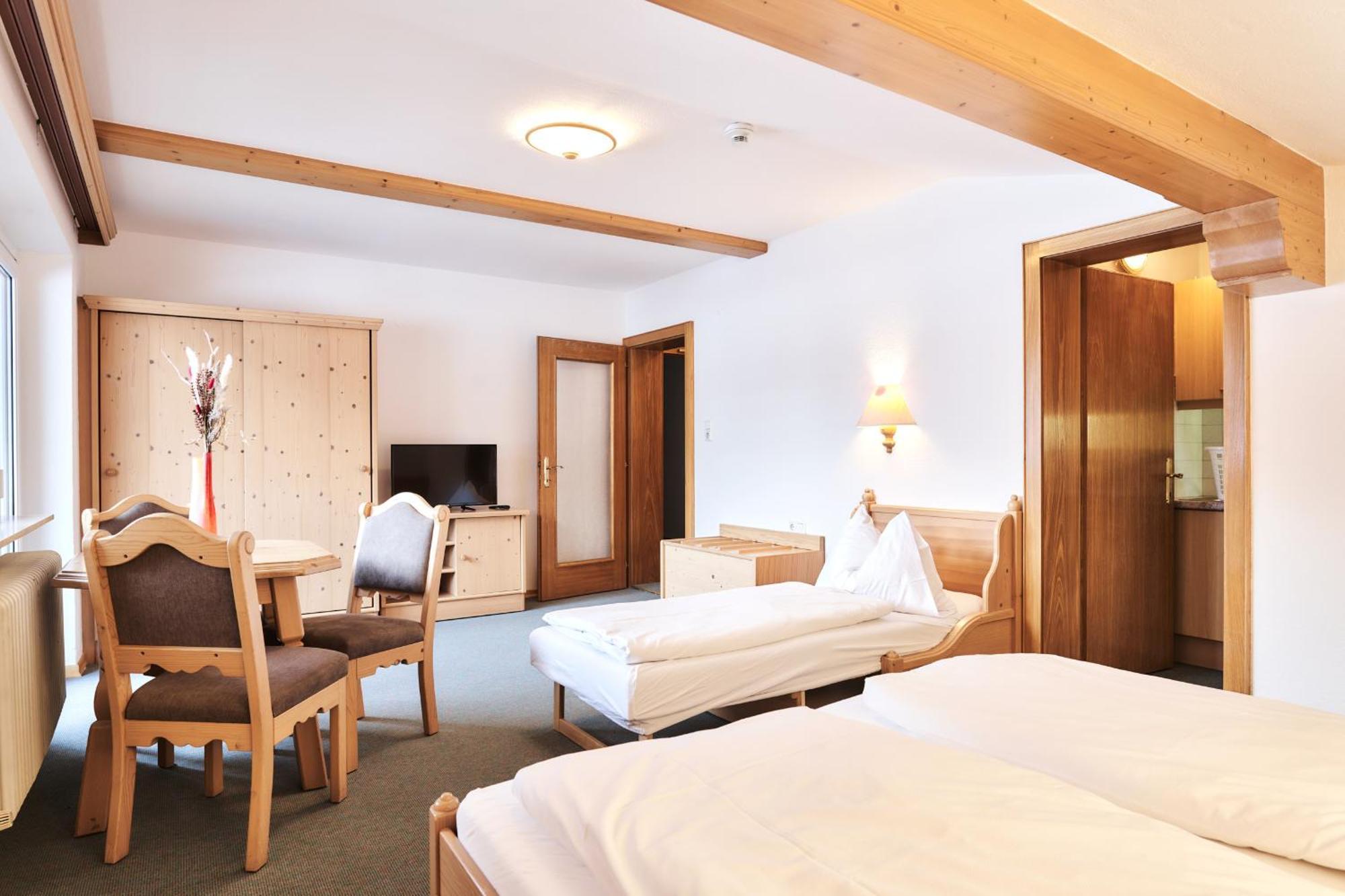 Heiterwanger Hof Appartments Ngoại thất bức ảnh